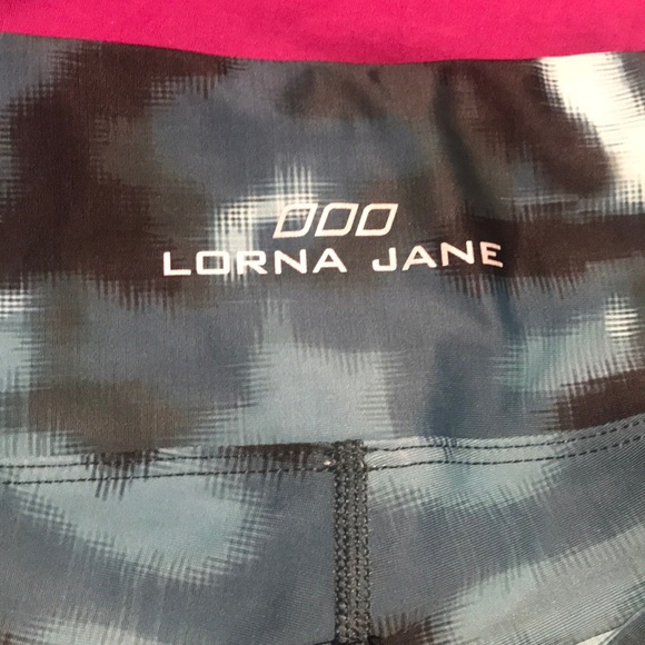 Lorna Jane GI Jane Camp Ankle Biter - Picture 4 of 8